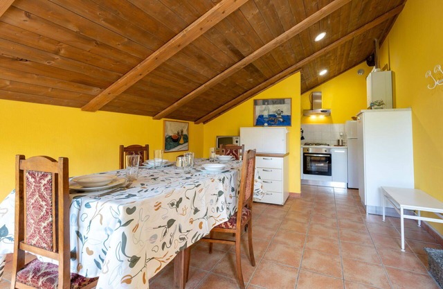 Stunning villa for 5 people with WIFI, pool, TV, patio, pets allowed and panoramic view