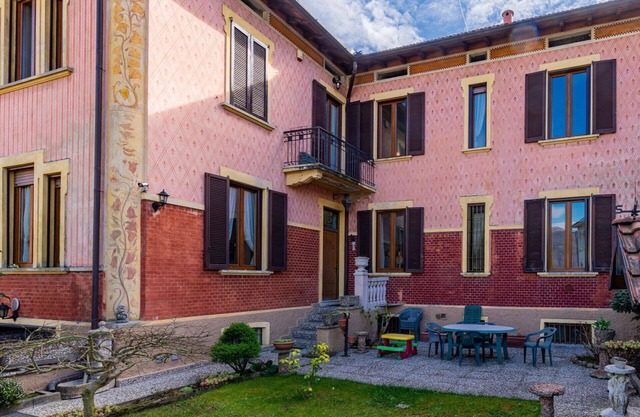 Stunning villa for 7 people with WIFI, TV and balcony