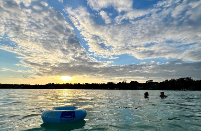 Stunning Villa Santuario Lake Front Oasis