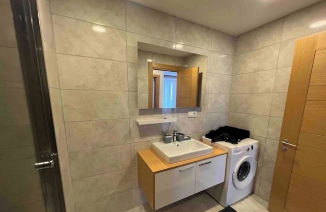 Stunning Wide 1+1 Residence House Central Location