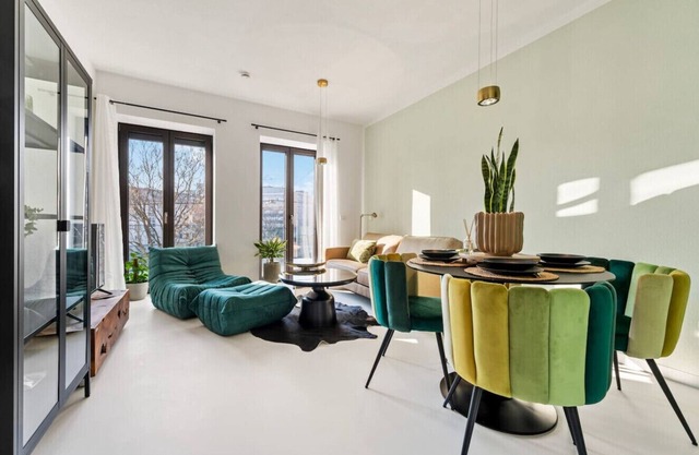 Stuttgart Lux Living| Stylish Living in the Center