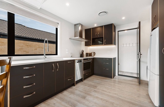 Stylish 2-bedroom house, nestled in the heart of Clyde