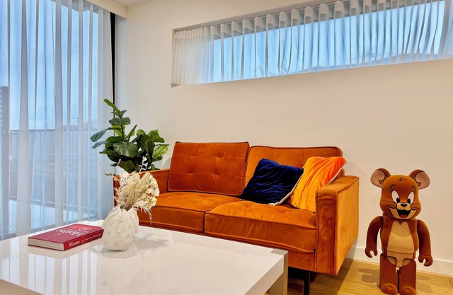 Stylish 2BR Apt｜Free Parking ｜close to Westfield