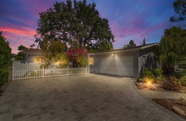 Stylish 4BR Home in Los Angeles , Office + Central A/C + Patio, Monthly Rental