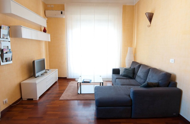 Stylish and modern - Great neighborhood - Beautiful terrace - Metro - AC - WiFI