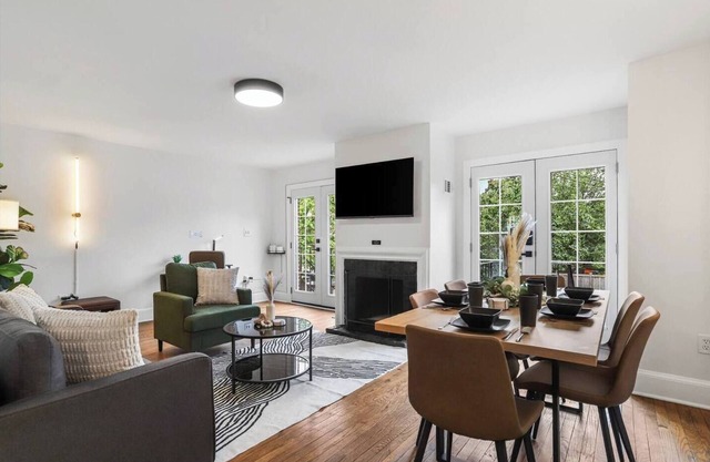 Stylish & Charming Centrally Located 4Bedroom Home