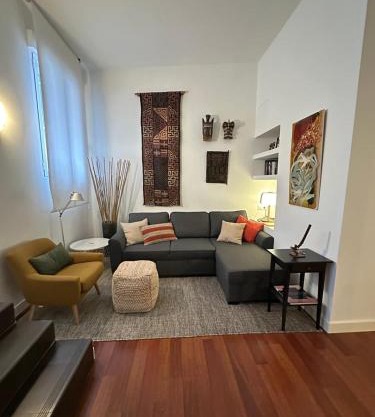 Stylish & Cozy 1BR Steps from Royal Palace | By Airnest