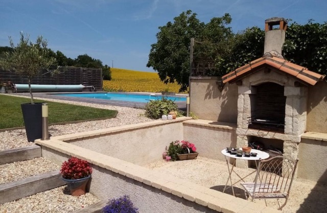 Stylish home with private pool near Aubeterre- sur -Dronne