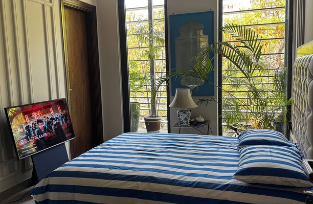 Stylish & Modern Luxury 4BR Apartment | Arjun Marg