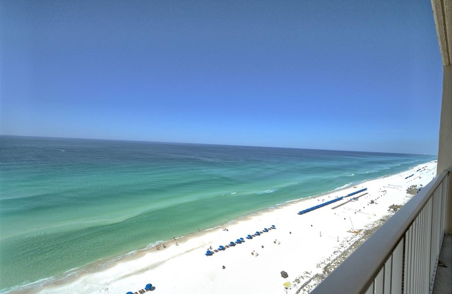 Stylish Oceanfront Condo with Beach and Picnic Area Access - Unit 1706 by RedAwning