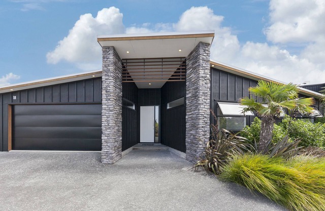 Stylish Villa Escape - Matakana Holiday Home