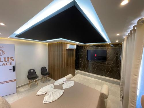 Suíte Gold Cinema 303