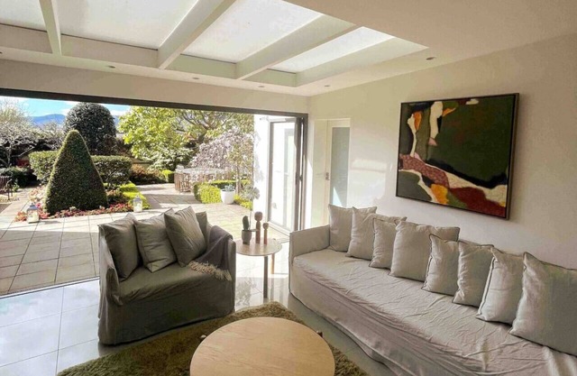 Sublime Luxury - Battery Point