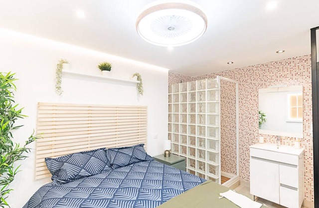 Sucre: Room with comfort and Bolivian essence in Madrid