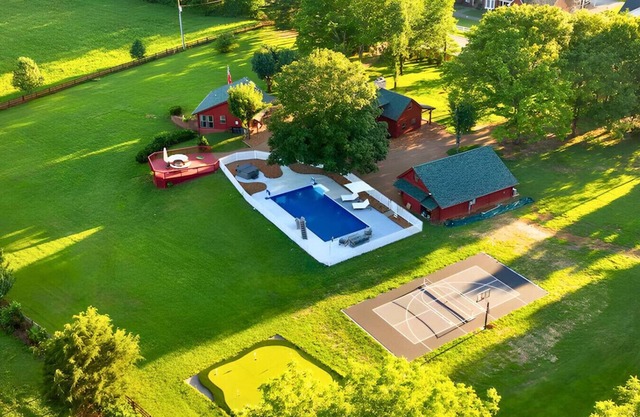 Sugar Hill Retreats | Stories Told + Art Made