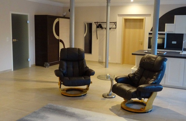 Suite - Guest Room & Apartment