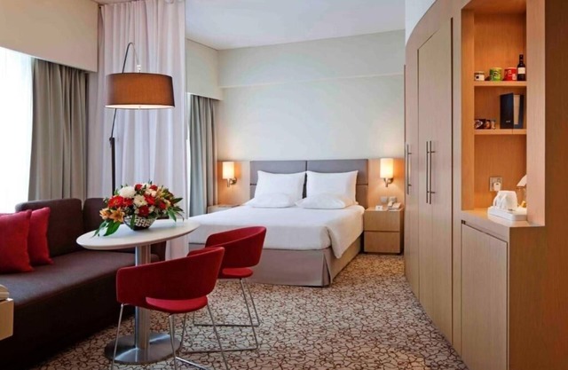 Suite Room Near Mall of Emirates