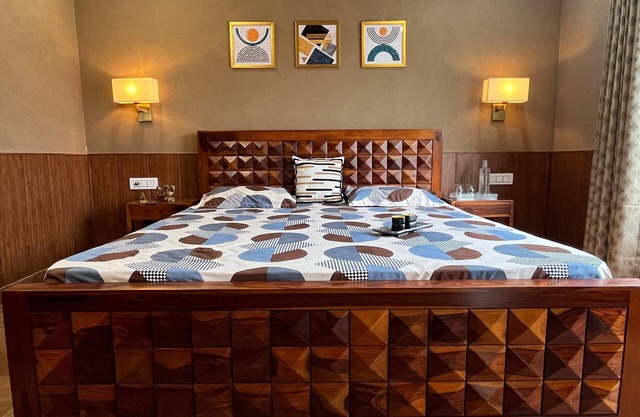 Sukriti Farmhouse - a Luxury Stay