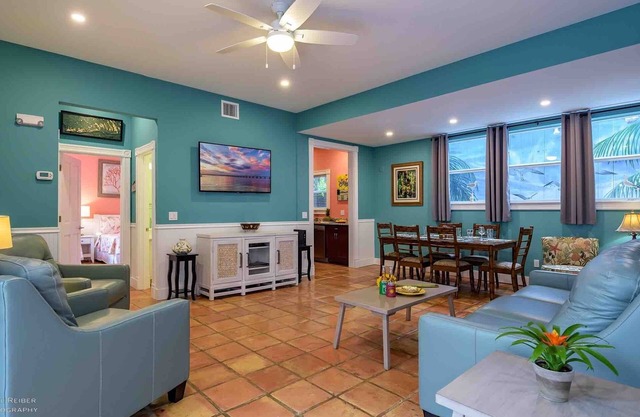 *SUMMER SOLSTICE @ OLD TOWN* Unique 9BR/9.5BA Compound + LAST KEY SERVICES…