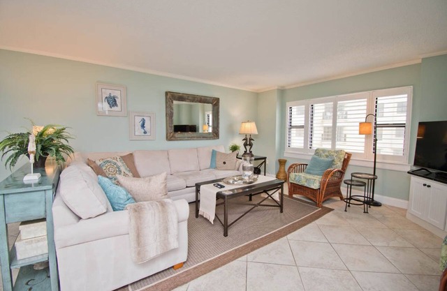 Summer Winds B-235, Oceanfront Condo in Indian Beach, NC!