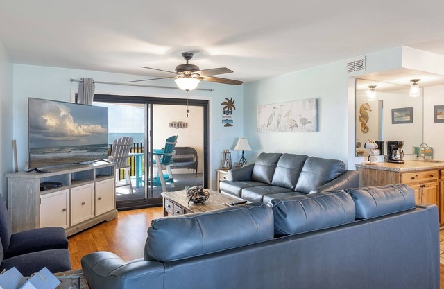 Summer Winds B-237, Oceanfront Condo in Indian Beach, NC!