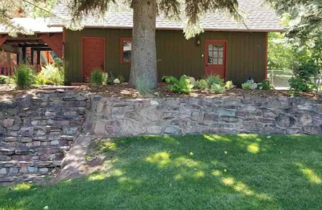 Summertime Special! Cute & Cozy Guest Apartment