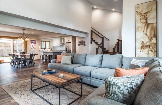 Summit Haven Home: Hot Tub, Stylish New Remodel