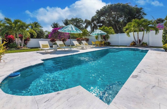 Sun, Sand & City Nights — 5 bedroom pool home