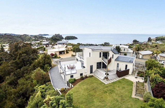 Sun, Sea, Sensational - Kaiteriteri Holiday Home