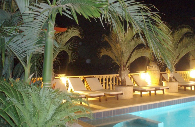 Sun Set Suite Villa. Ideal for large party Groups! Weddings! Anniversaries!