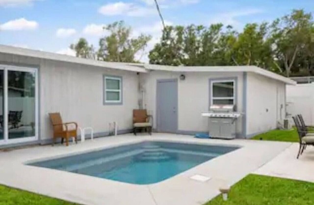 Sun & Swim Villa W/Fence + Pool by Siesta Key!