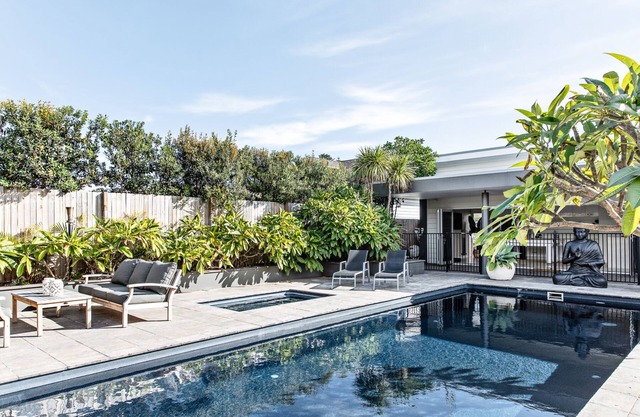 Sundara Beach House Gerringong - Ocean views, heated pool/spa, cubby, billiards