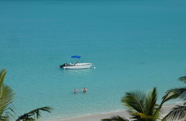 Sundowner house, beach front, one of the best views on the island. Sleeps 6.