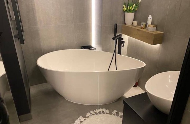 Sunflower Superior Suite