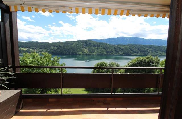 Sunny 2 room apartment with a fantastic view of Lake Millstatt