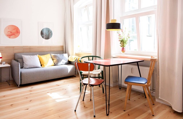 Sunny boutique studio in the center of Berlin