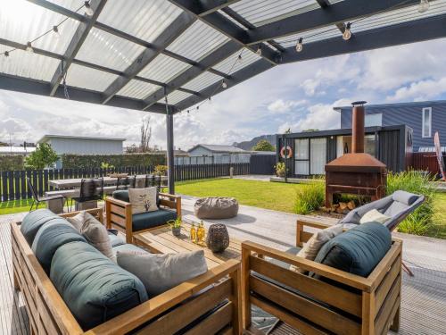 Sunny Hideaway - Whangamata Holiday Home