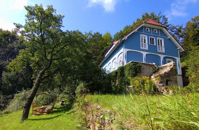 Sunny location at a slope with perfect views and with quiet surrounding