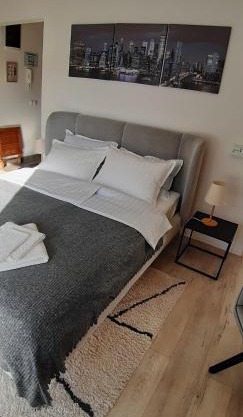 Sunny Residence self check-in