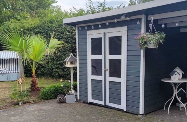 Sunny, well-equipped apartment, 5 minutes to the lake