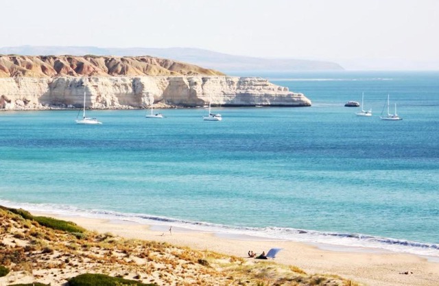 SUNSET CLIFFS luxury stay at Maslin Beach