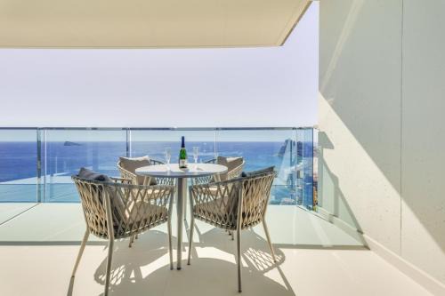 SUNSET DRIVE 128 Luxury Beach Retreat by CAR