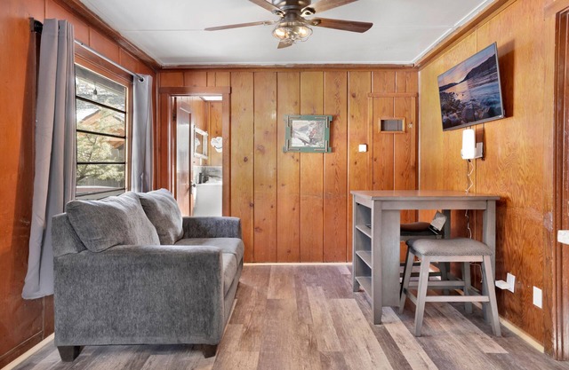 Sunset Lakeside Couples Cottage at Big Bear Lake