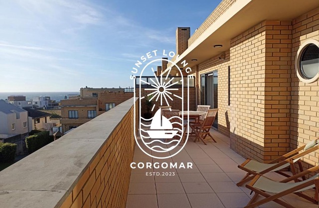 Sunset Lounge CorgoMar