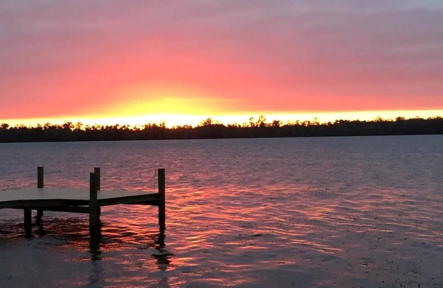 Sunset River Cottage on the Scenic St Johns River in Georgetown FL