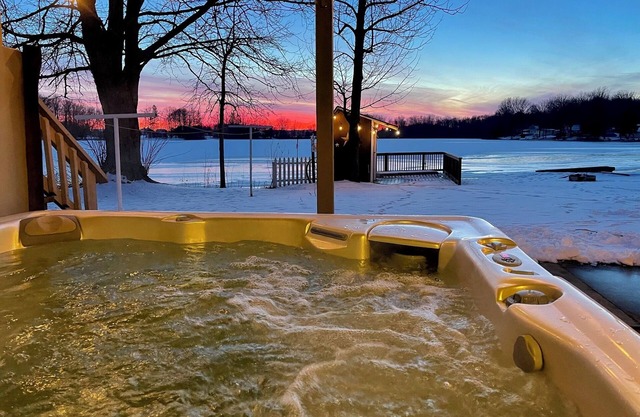 Sunset Shores Lake House: Autumn Adventures at Sunset Shores – Fishing, Hiking & Scenic Views