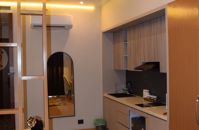 Sunset View With a King Size Bed at Mall