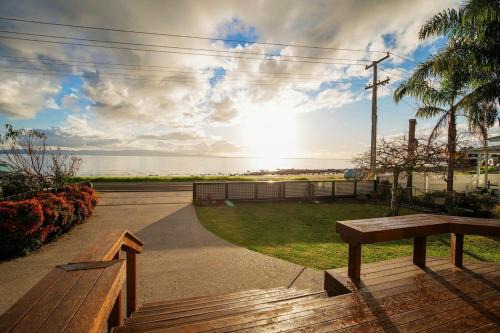 Sunsets by the Beach Waterfront Sleeps 8