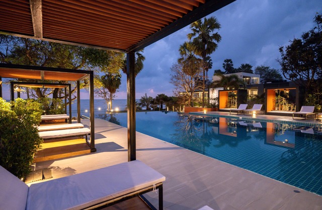 Sunshine Paradise Resort