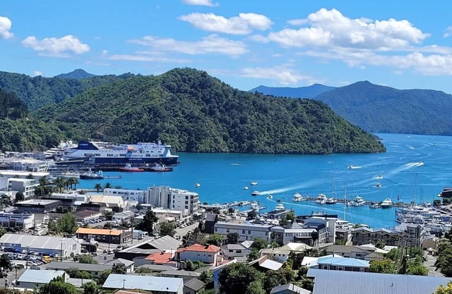 Sunshine, Peaceful with the Best Views